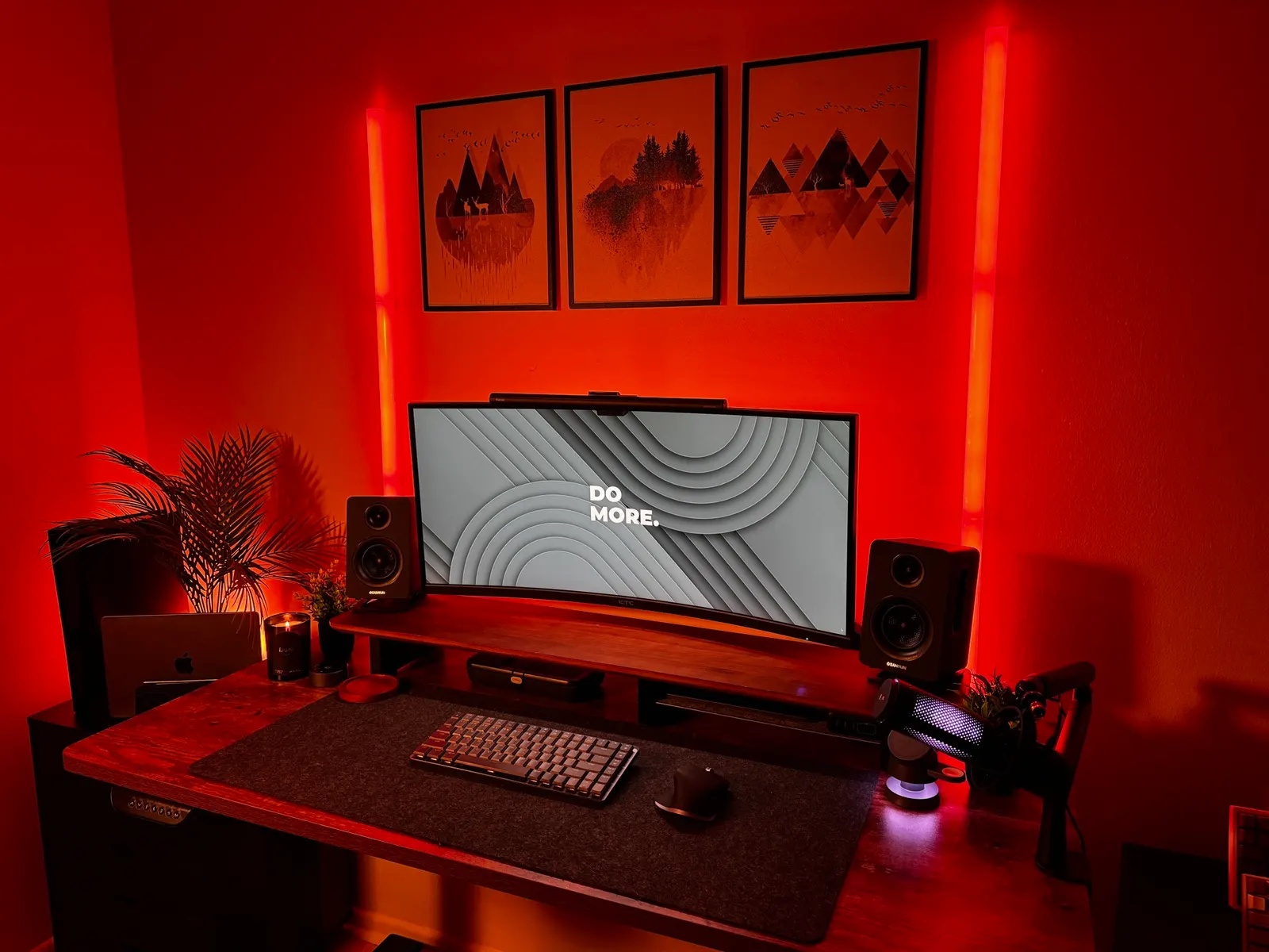 Alana (The Simple Norm)'s workspace — study-everyday setup, photo 2 of 4