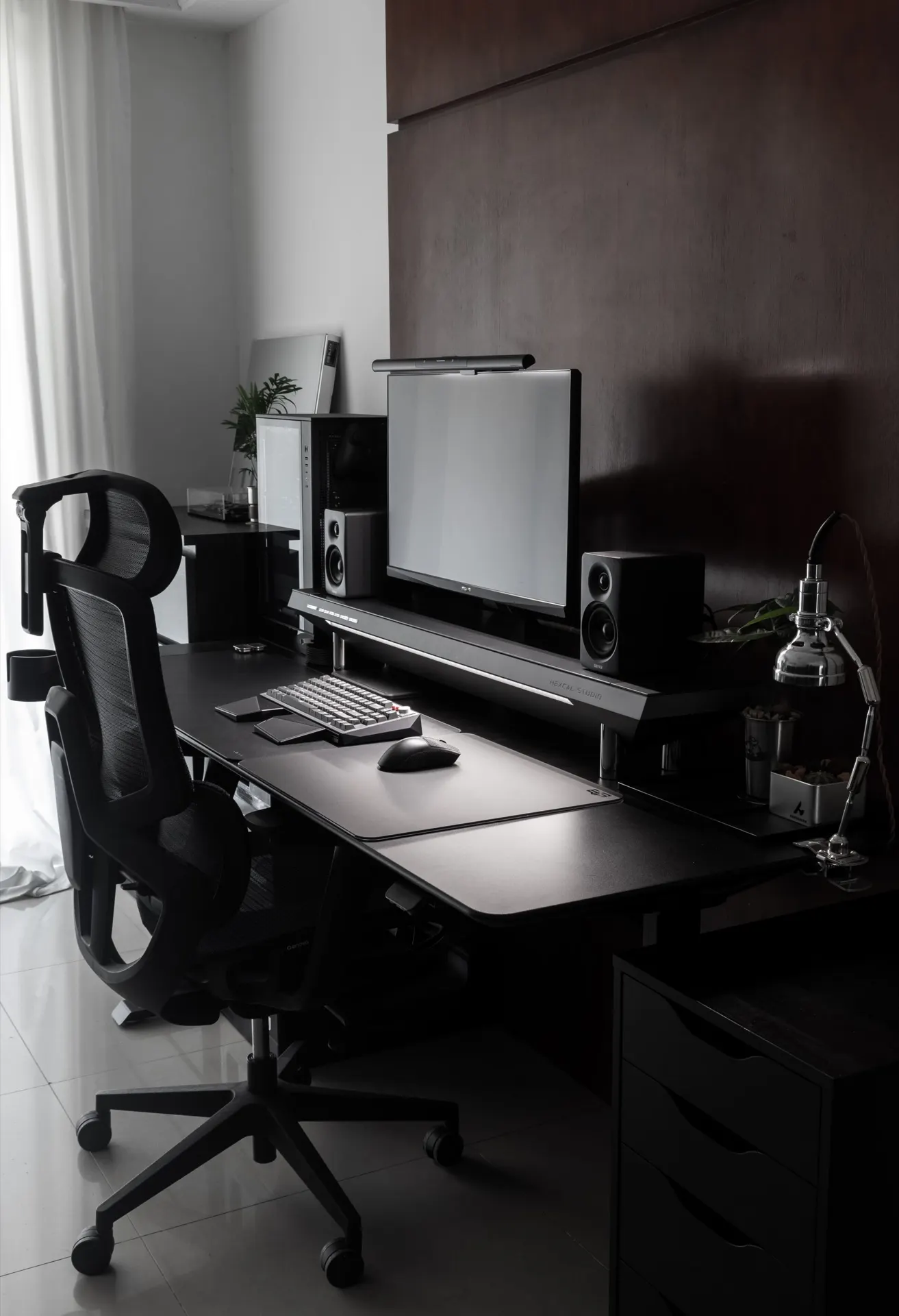 Alex Richard's workspace — study-everyday setup, photo 1 of 4