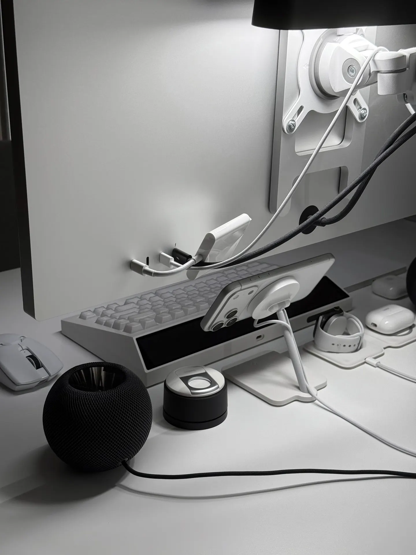 遇到困难睡大觉's workspace — gaming setup, photo 2 of 4