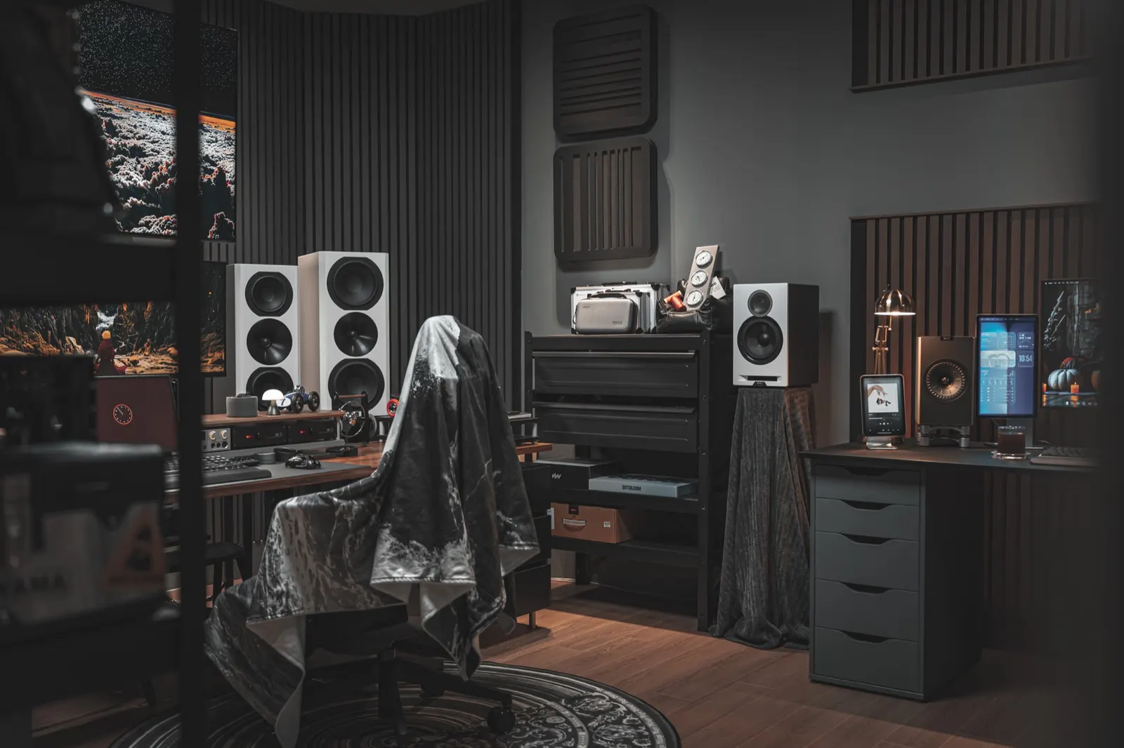 Asarabia Columbia's workspace — audio-music setup, photo 3 of 4