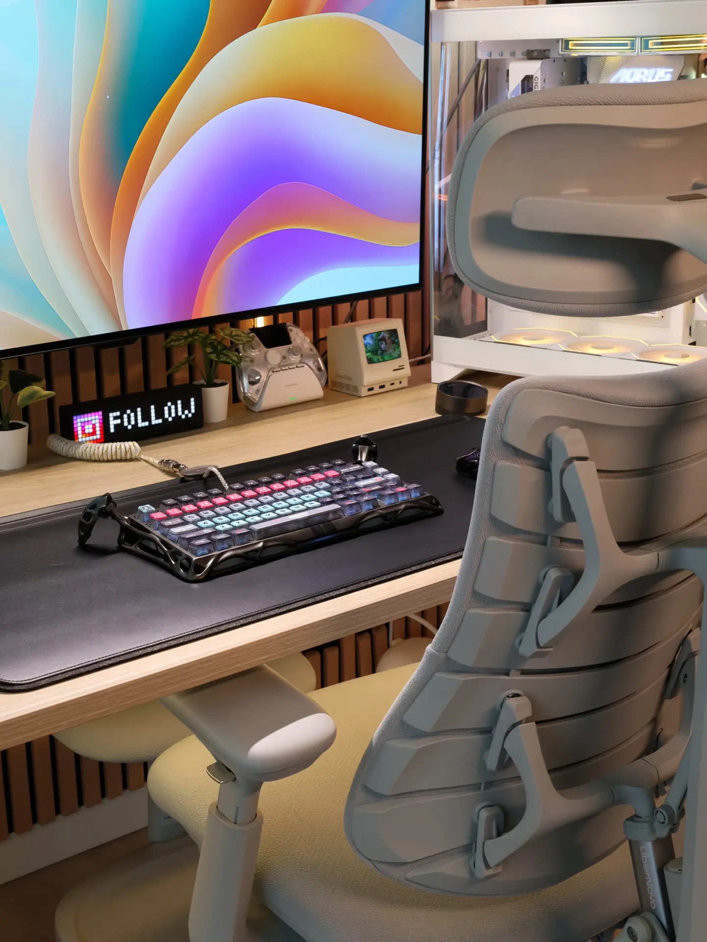BamTechZone's workspace — study-everyday setup, photo 5 of 5