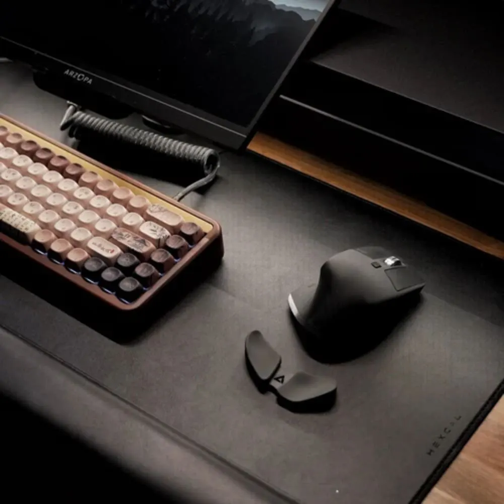 Ben Ong's workspace — content-creative setup, photo 3 of 4