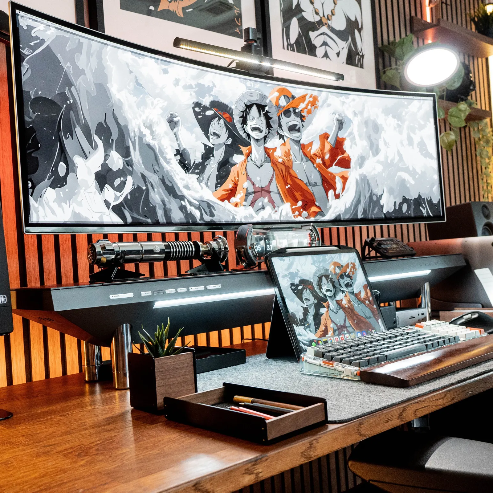 Caimar Salizi's workspace — content-creative setup, photo 2 of 4