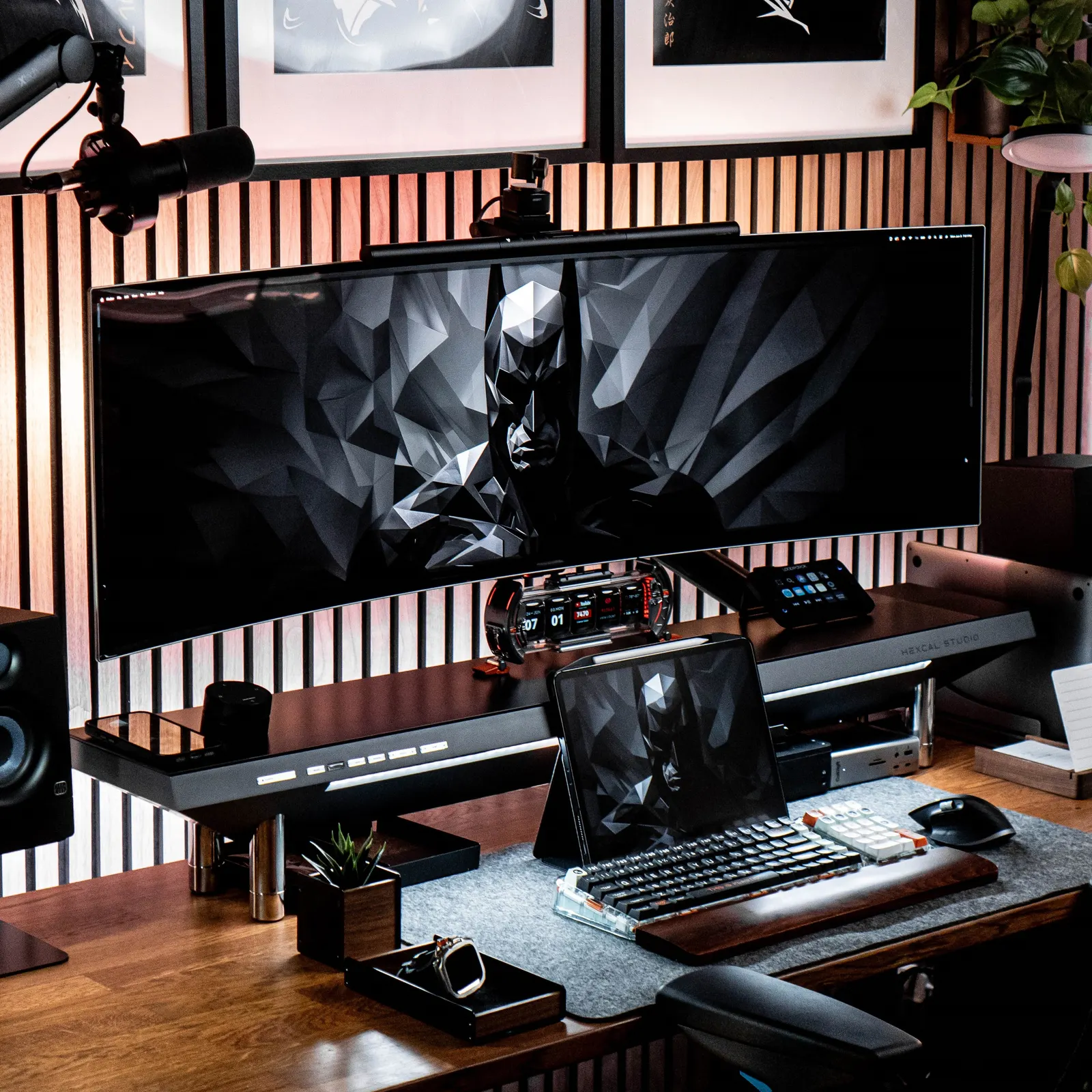 Caimar Salizi's workspace — content-creative setup, photo 3 of 4