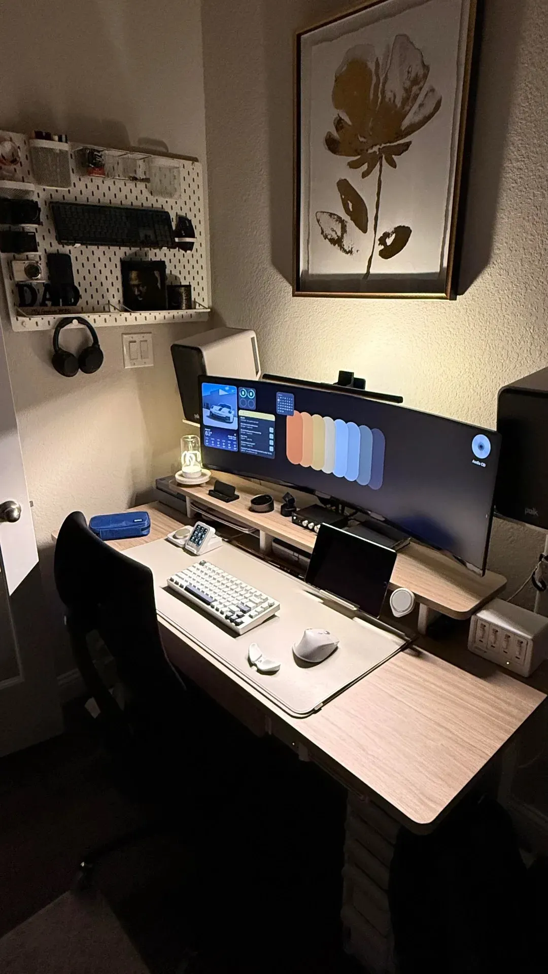 Darkgable79's workspace — study-everyday setup, photo 1 of 4