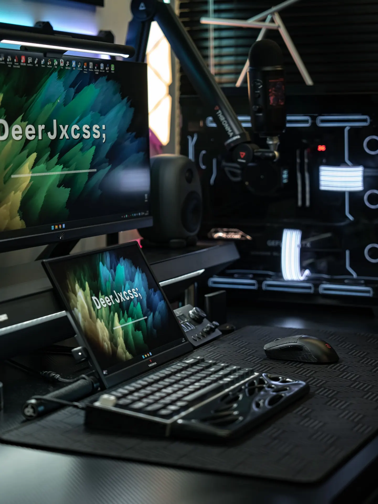 DeerJxcss's workspace — gaming setup, photo 4 of 4