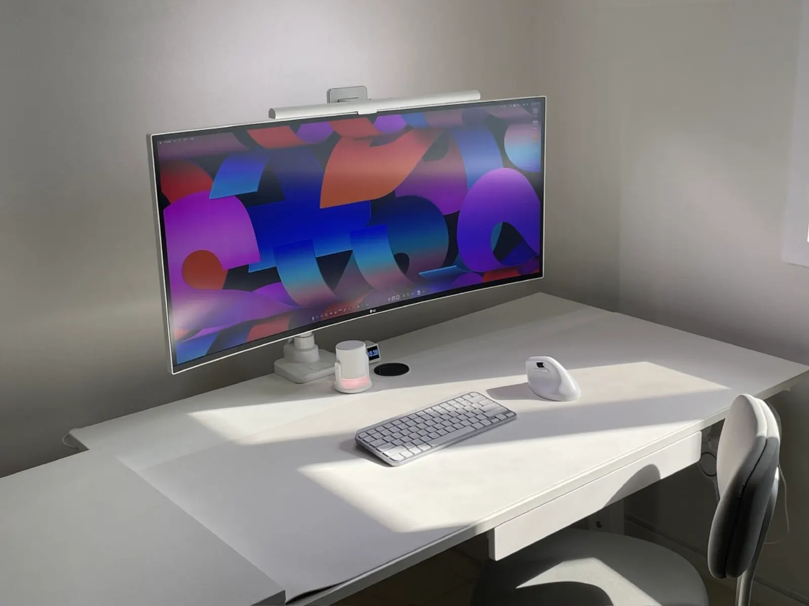 DETE's workspace — study-everyday setup, photo 1 of 4
