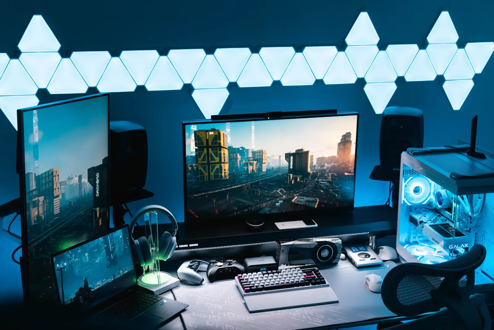 漂浪的星's workspace — gaming setup, photo 3 of 4
