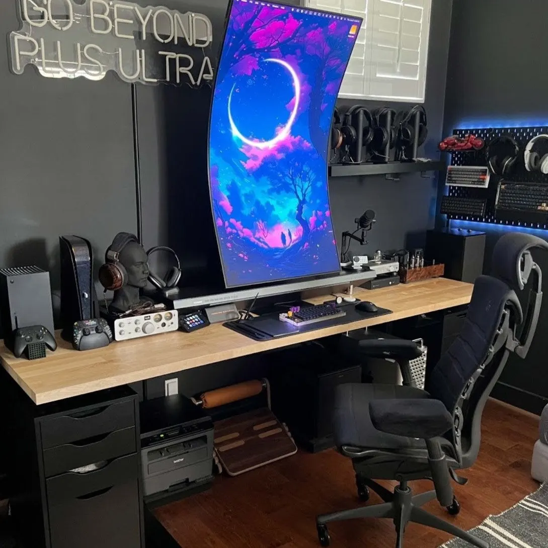 Emmanuel's workspace — gaming setup, photo 1 of 4