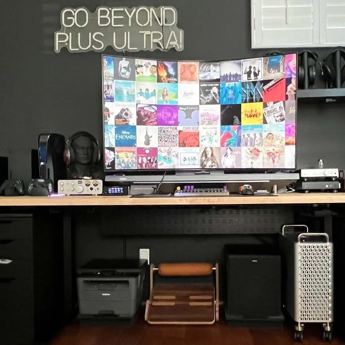 Emmanuel's workspace — gaming setup, photo 2 of 4