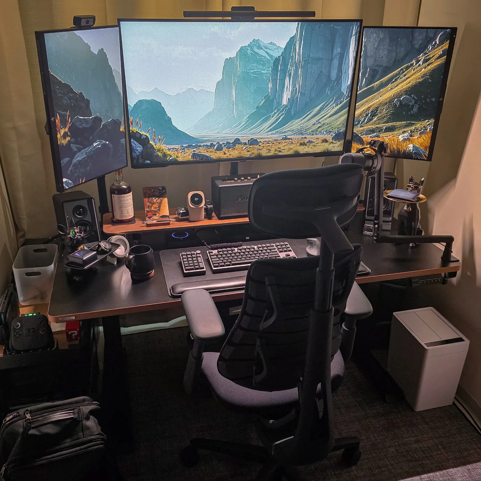 Hamal's workspace — content-creative setup, photo 4 of 4