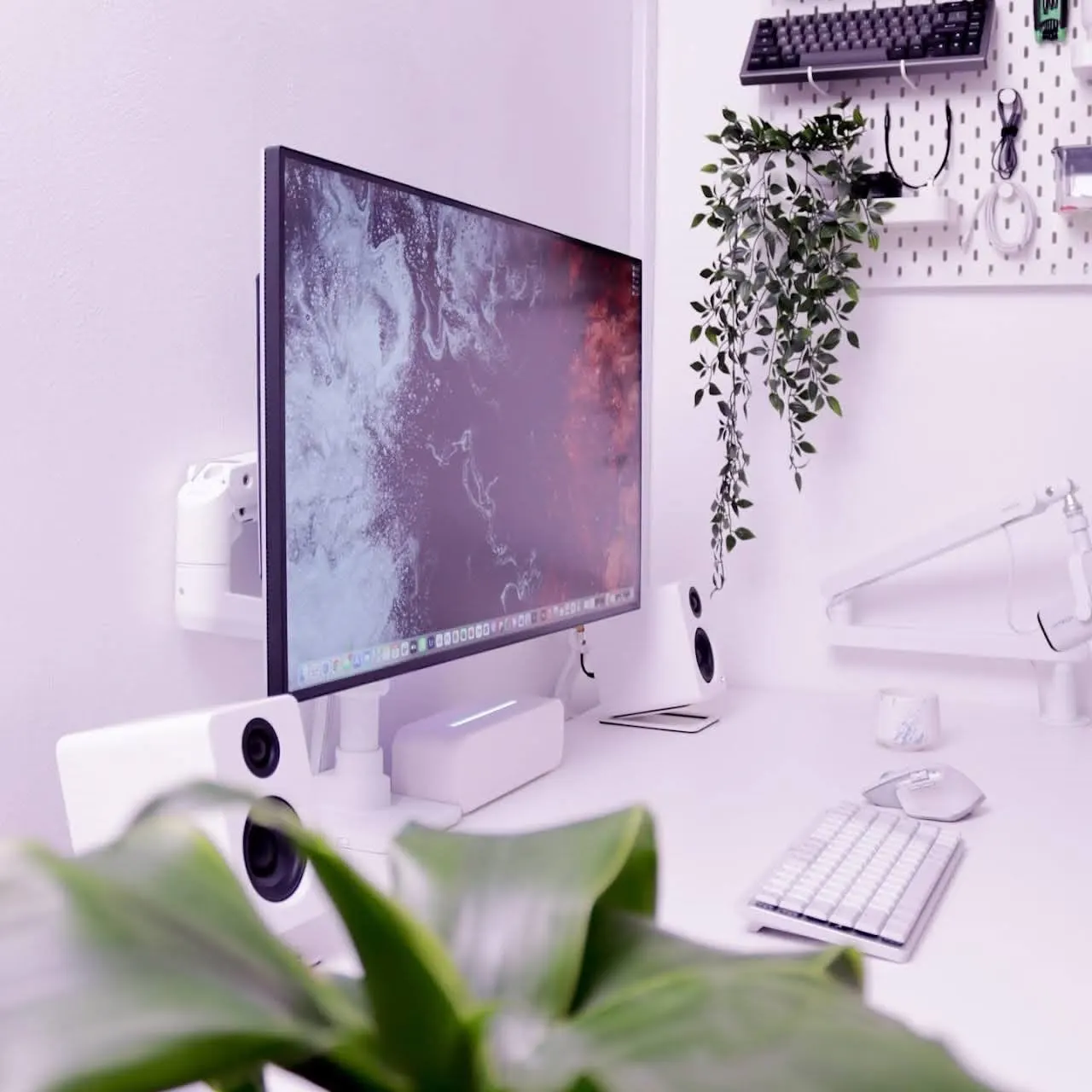 Hamed Alammar's workspace — study-everyday setup, photo 1 of 4