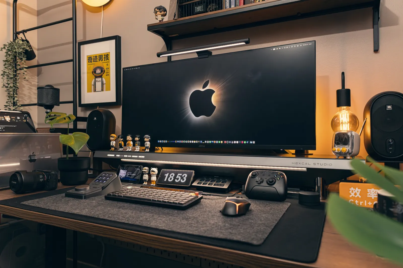 Harry Shou's workspace — study-everyday setup, photo 3 of 4