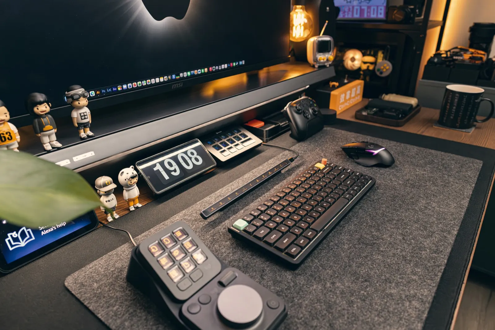 Harry Shou's workspace — study-everyday setup, photo 4 of 4