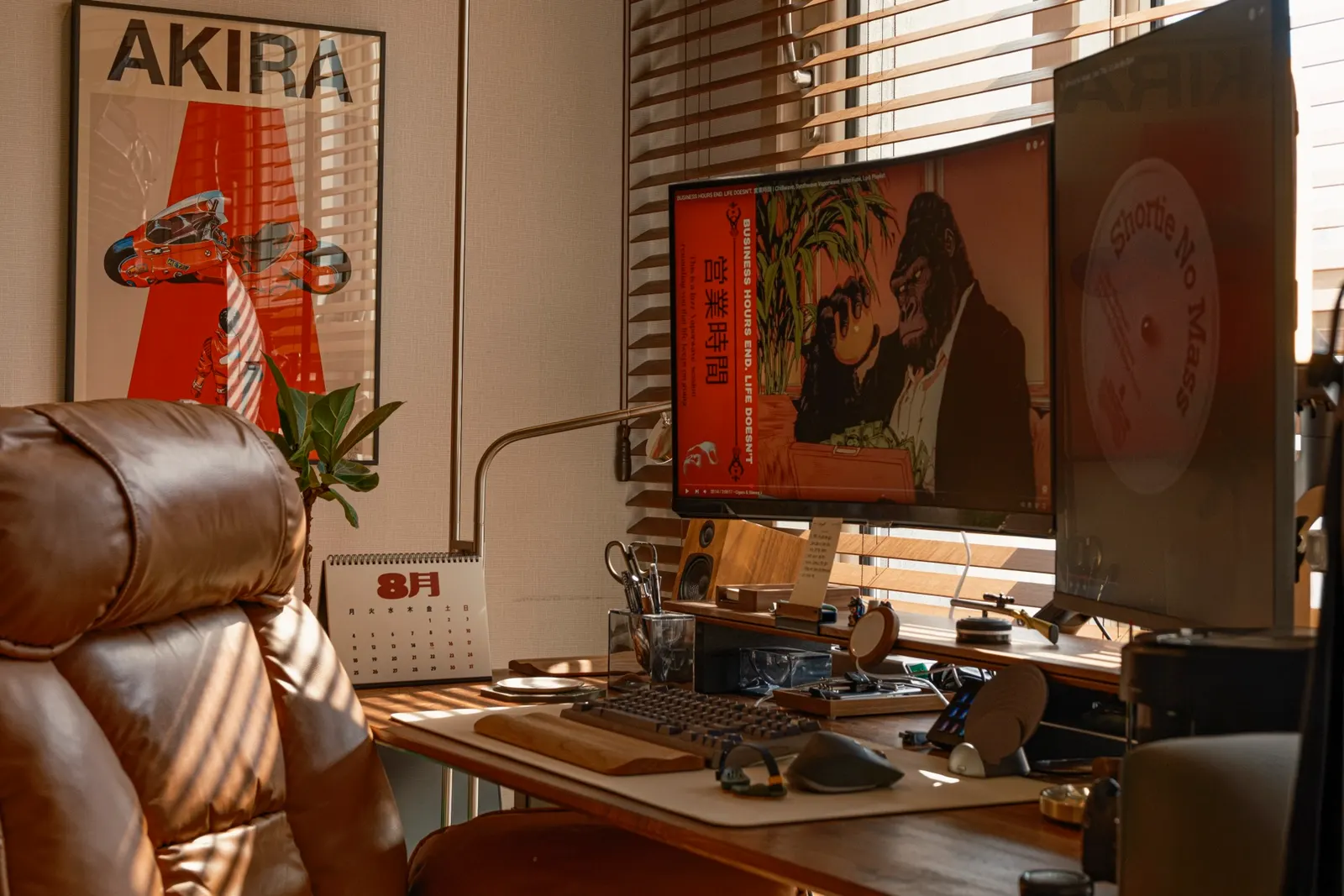 Hebby's workspace — content-creative setup, photo 3 of 4