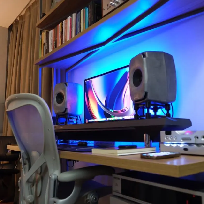 Hegel Barreira's workspace — audio-music setup, photo 3 of 4