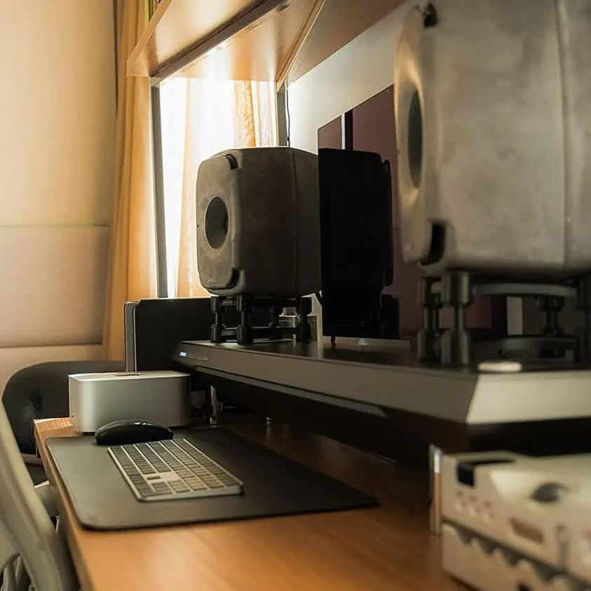 Hegel Barreira's workspace — audio-music setup, photo 4 of 4