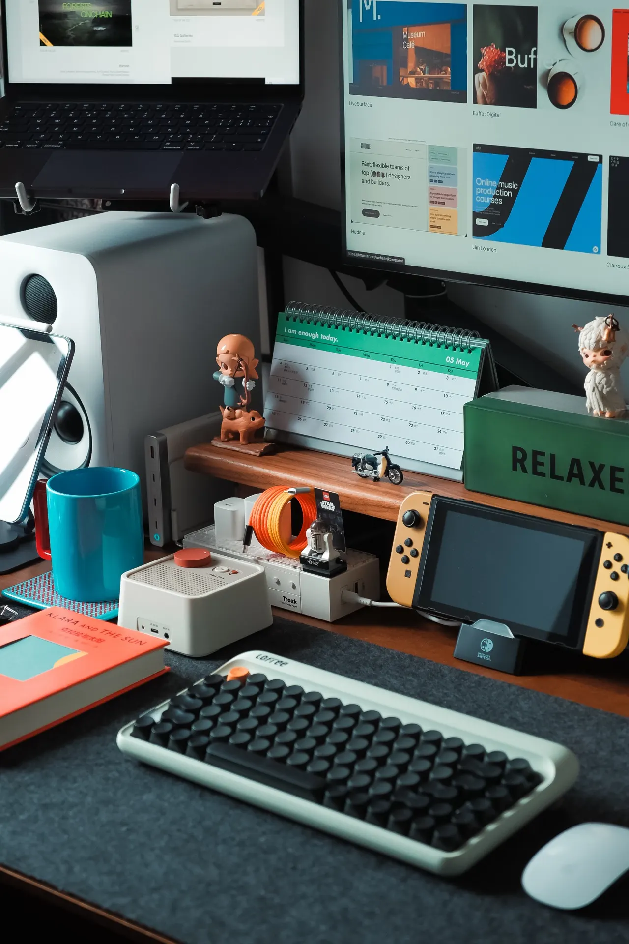有理想的咸鱼's workspace — content-creative setup, photo 2 of 4