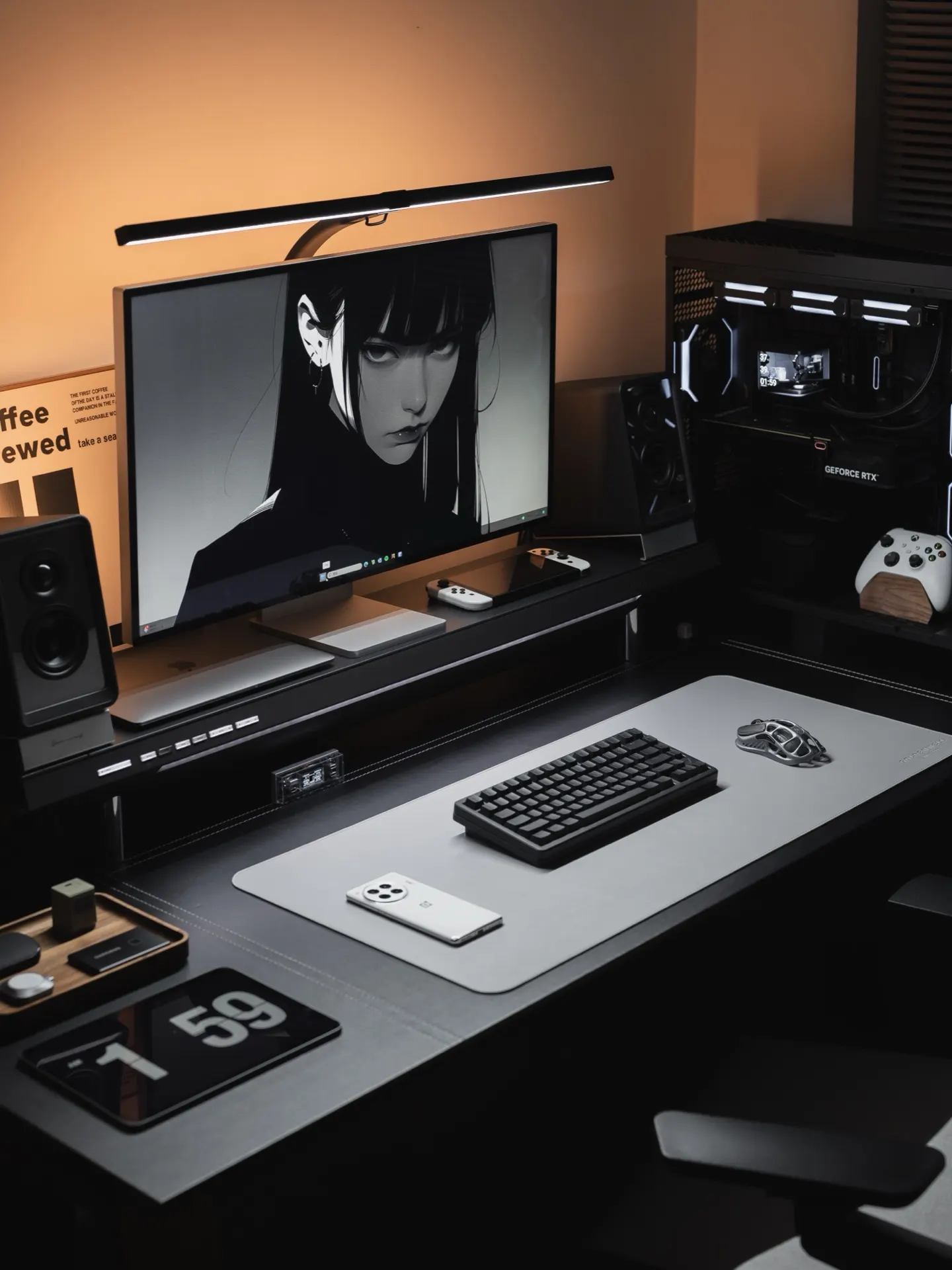 iFeng's workspace — gaming setup, photo 1 of 4