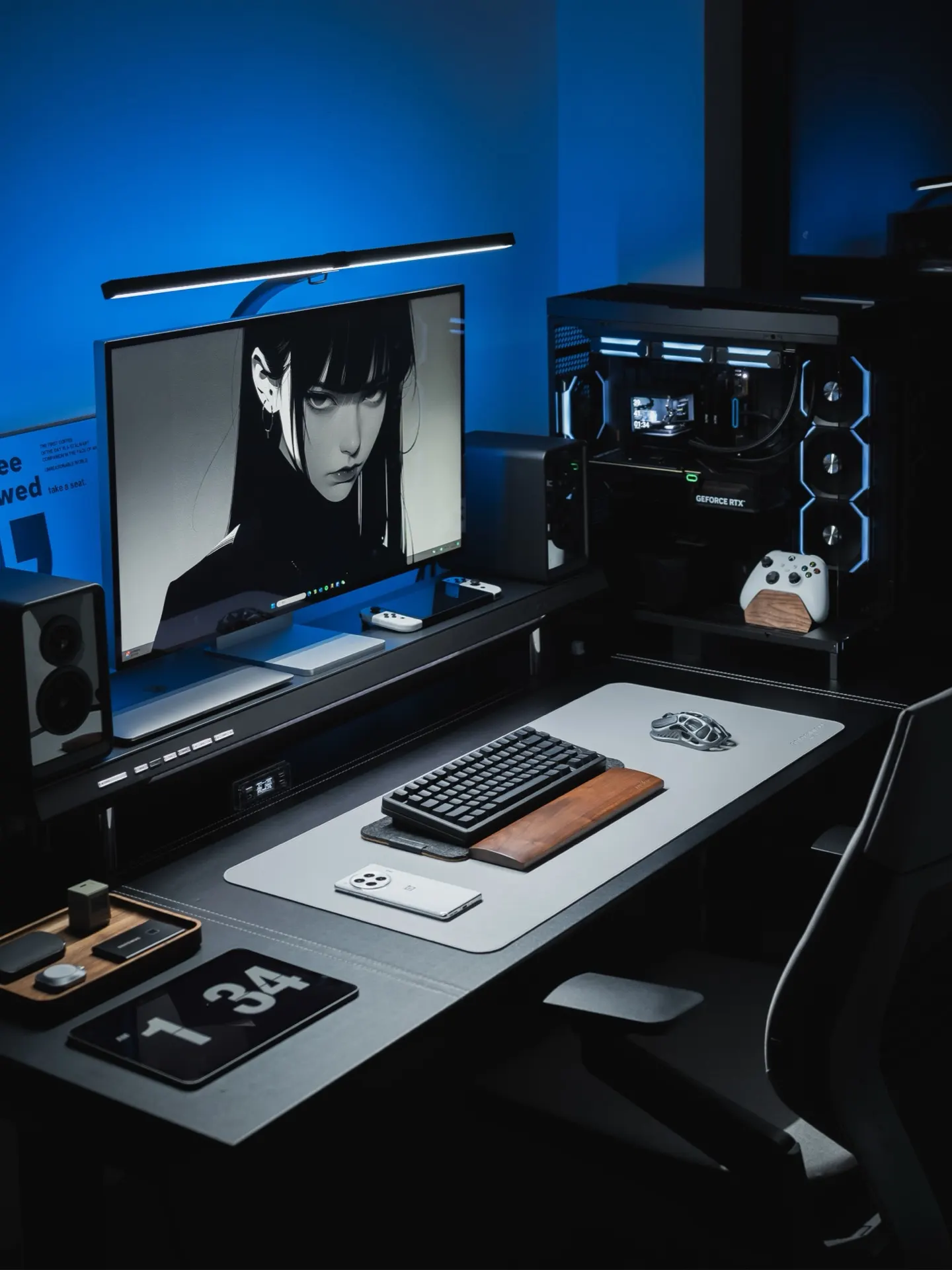 iFeng's workspace — gaming setup, photo 3 of 4