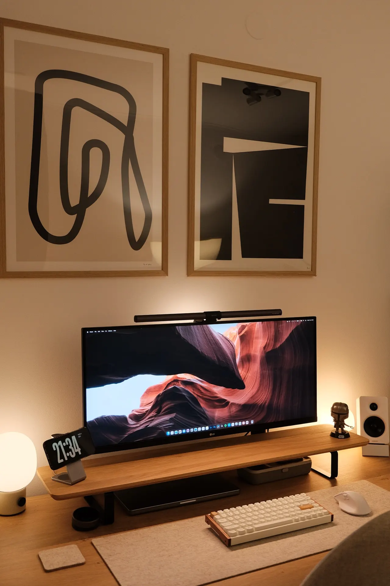 Ivan | Neovandalizam's workspace — study-everyday setup, photo 3 of 4