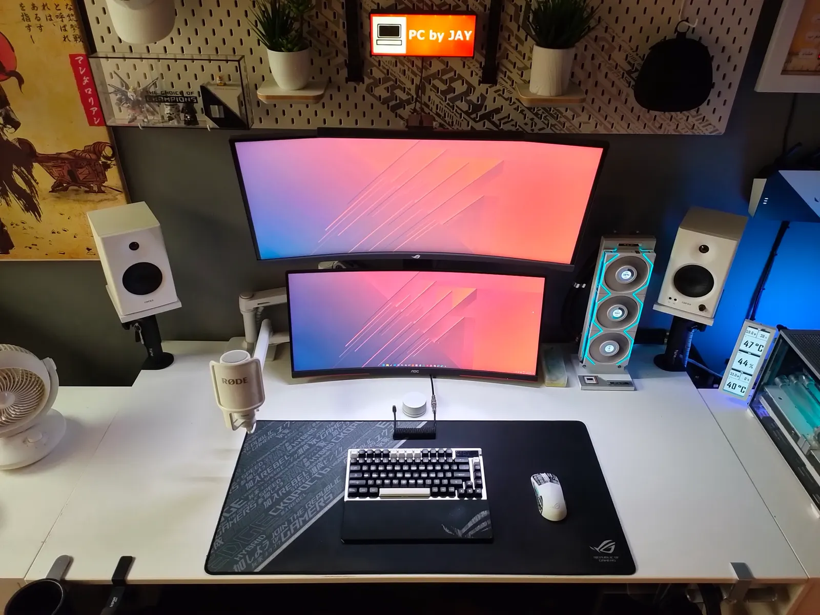 Jay Muhazar's workspace — content-creative setup, photo 3 of 4