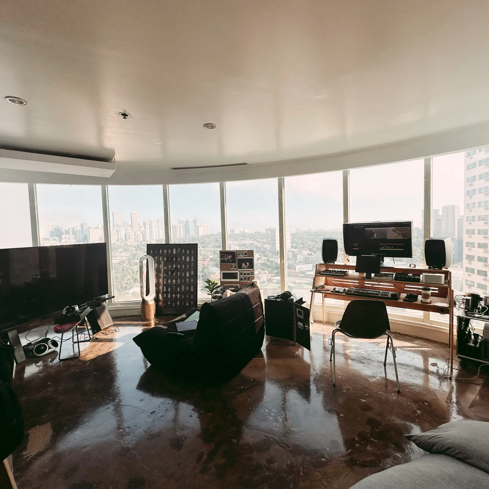 JC Gellidon's workspace — audio-music setup, photo 4 of 4