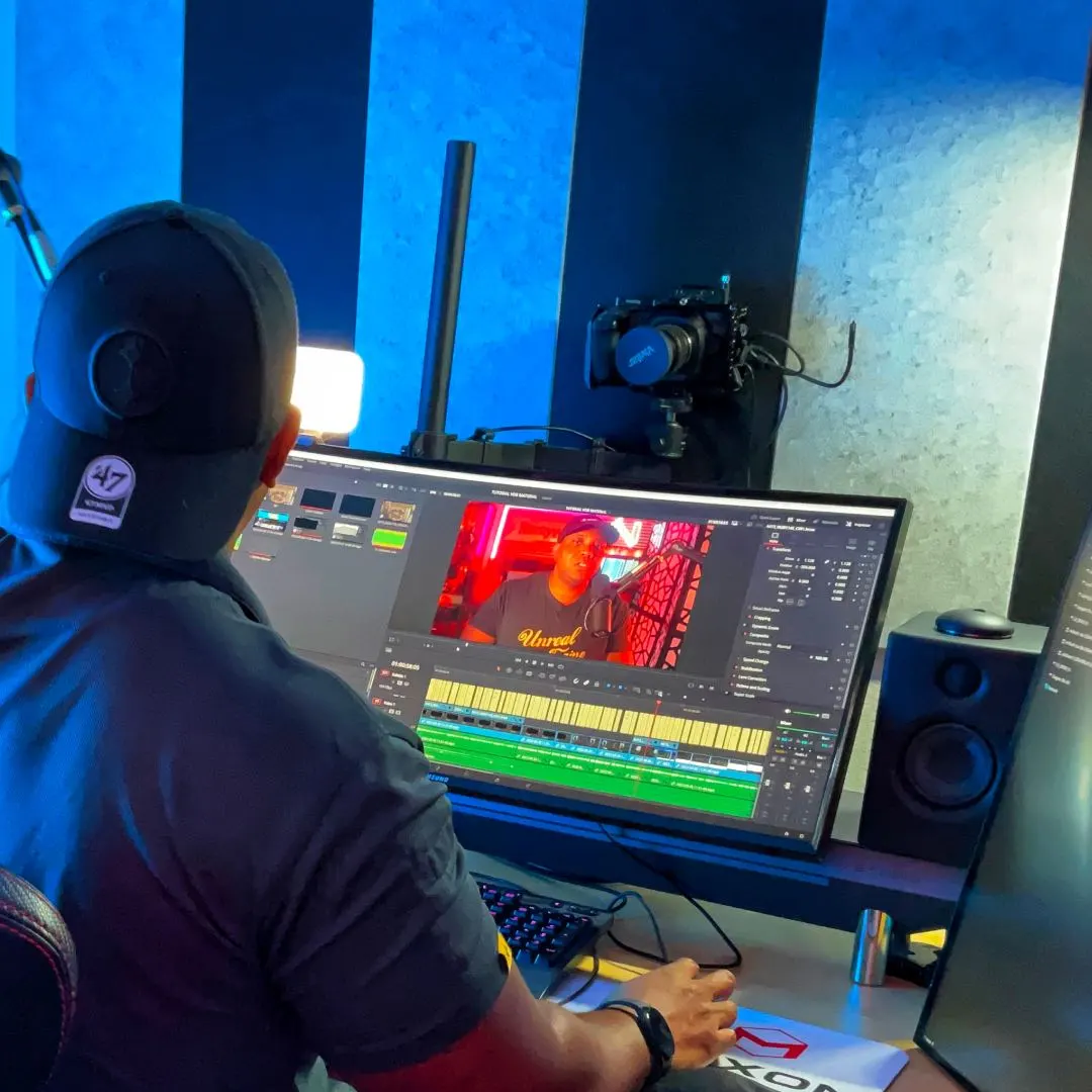 Jonathan Winbush's workspace — content-creative setup, photo 3 of 4