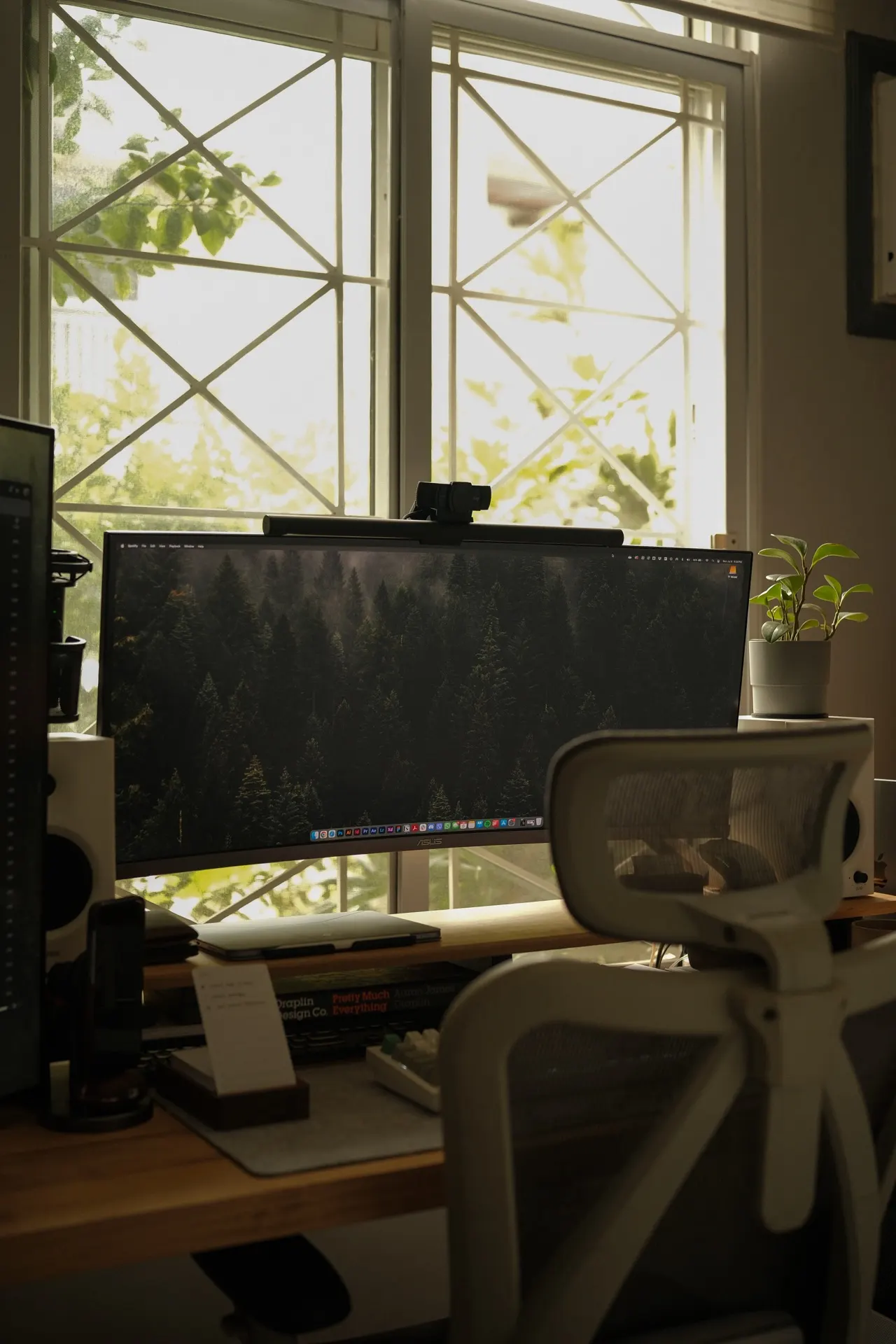 Kevin Paul Santos's workspace — dev-engineering setup, photo 3 of 4