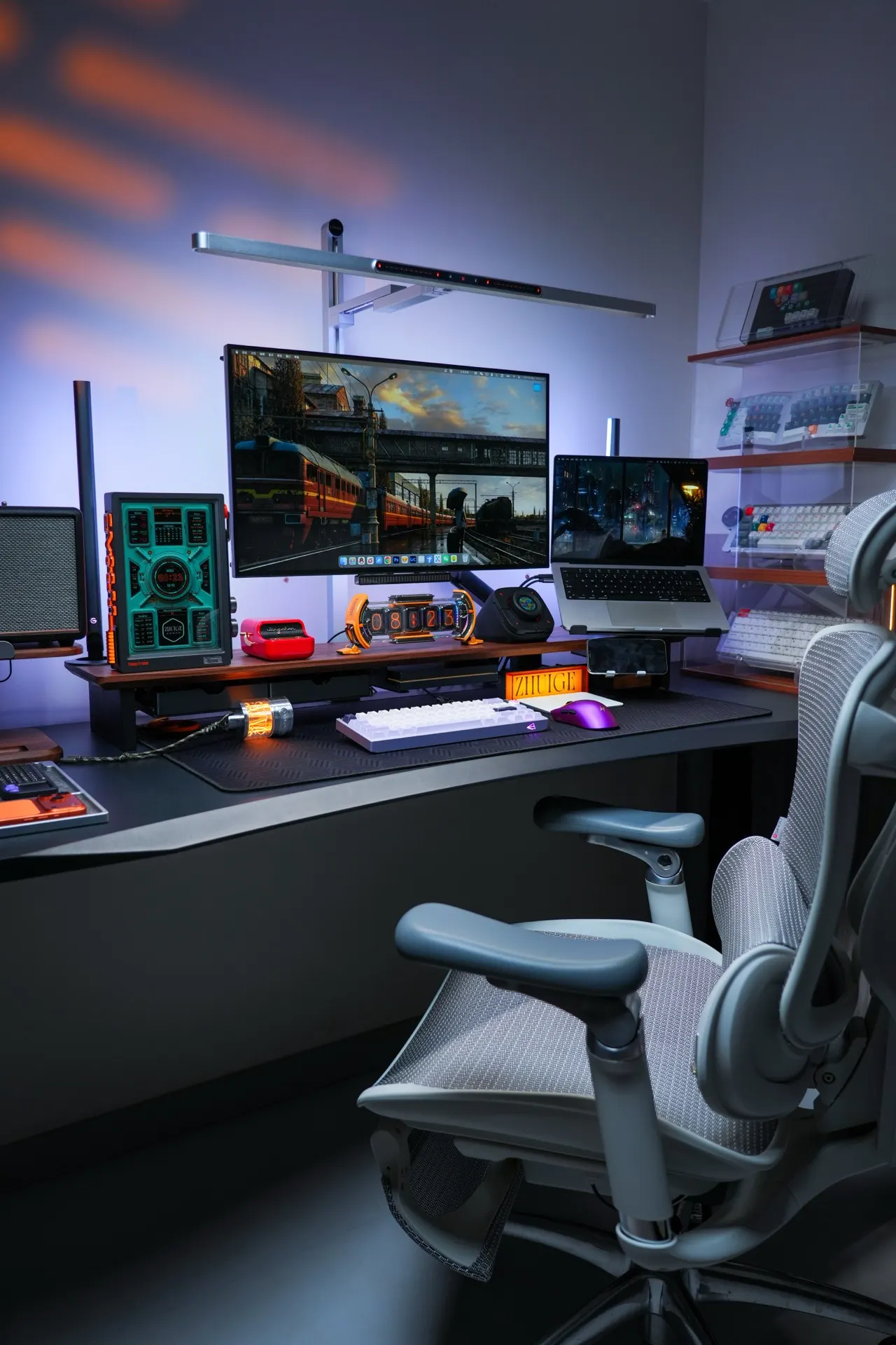 Liu Zhao's workspace — gaming setup, photo 1 of 4