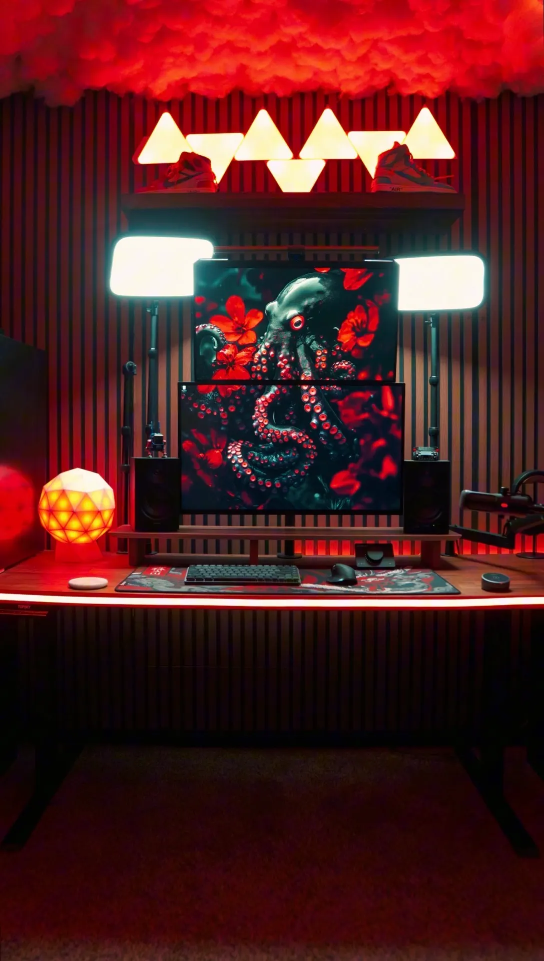 Lukdonttrip's workspace — gaming setup, photo 2 of 4