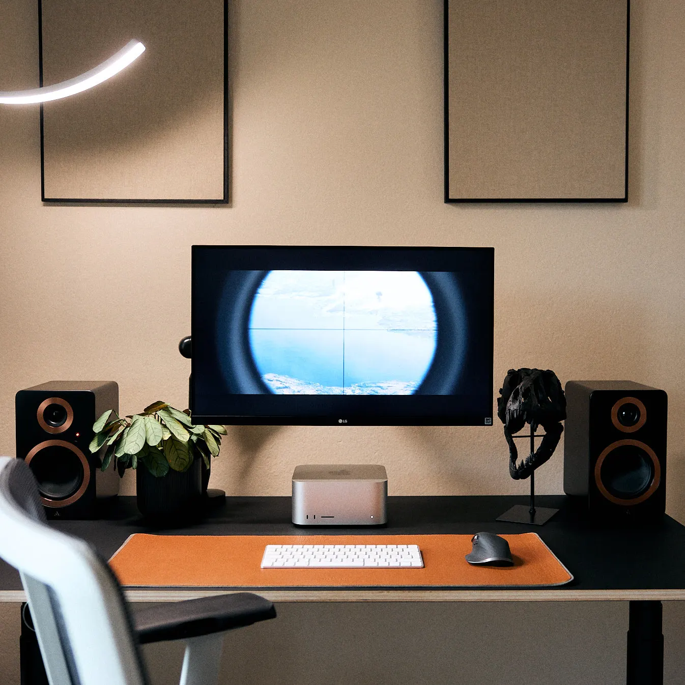 Mateus Almeida's workspace — study-everyday setup, photo 1 of 4