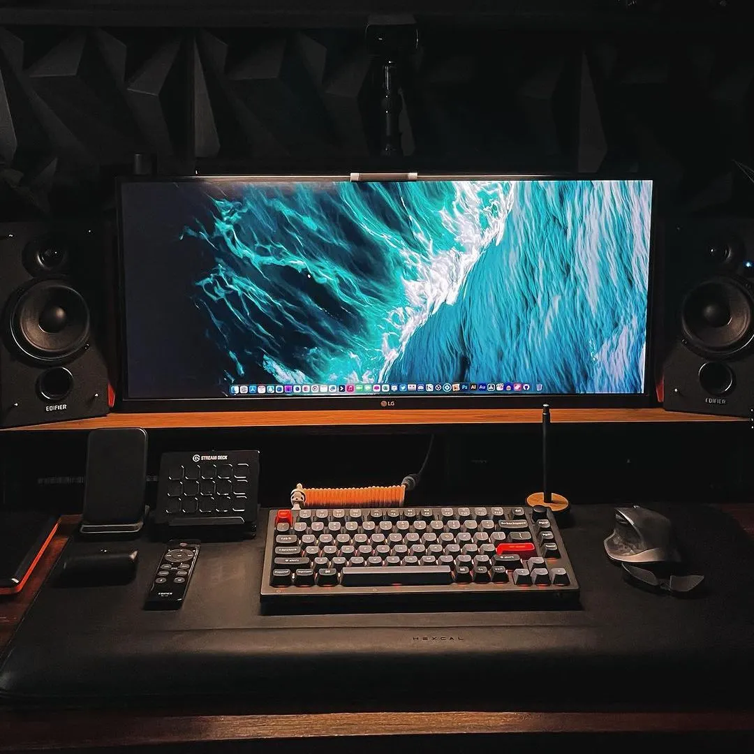 Nicholas Hastings (Suade)'s workspace — audio-music setup, photo 3 of 4