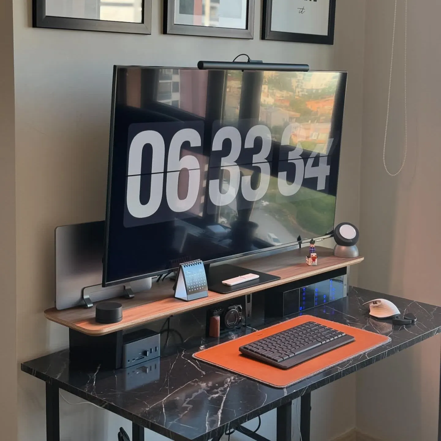 Omar Dakelbab's workspace — study-everyday setup, photo 1 of 4