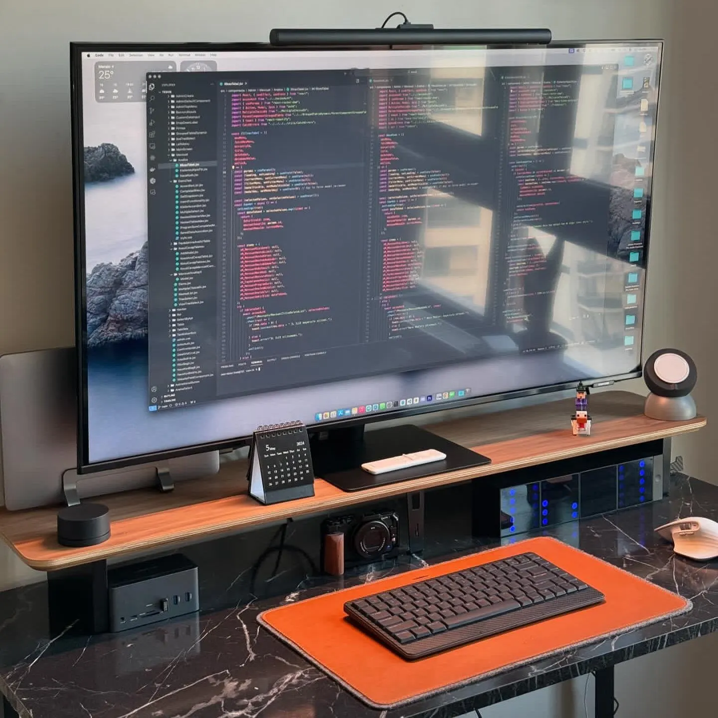 Omar Dakelbab's workspace — study-everyday setup, photo 3 of 4