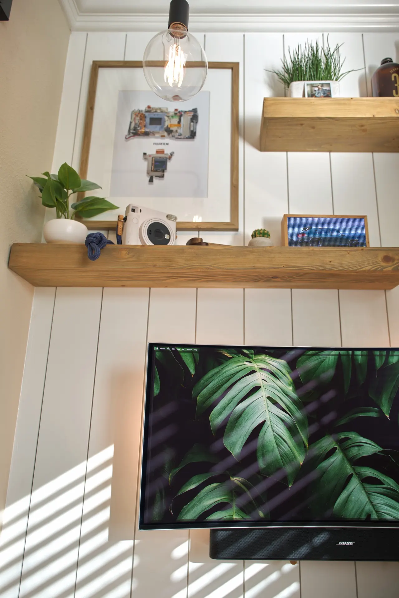 OneGrayWeim's workspace — study-everyday setup, photo 4 of 4