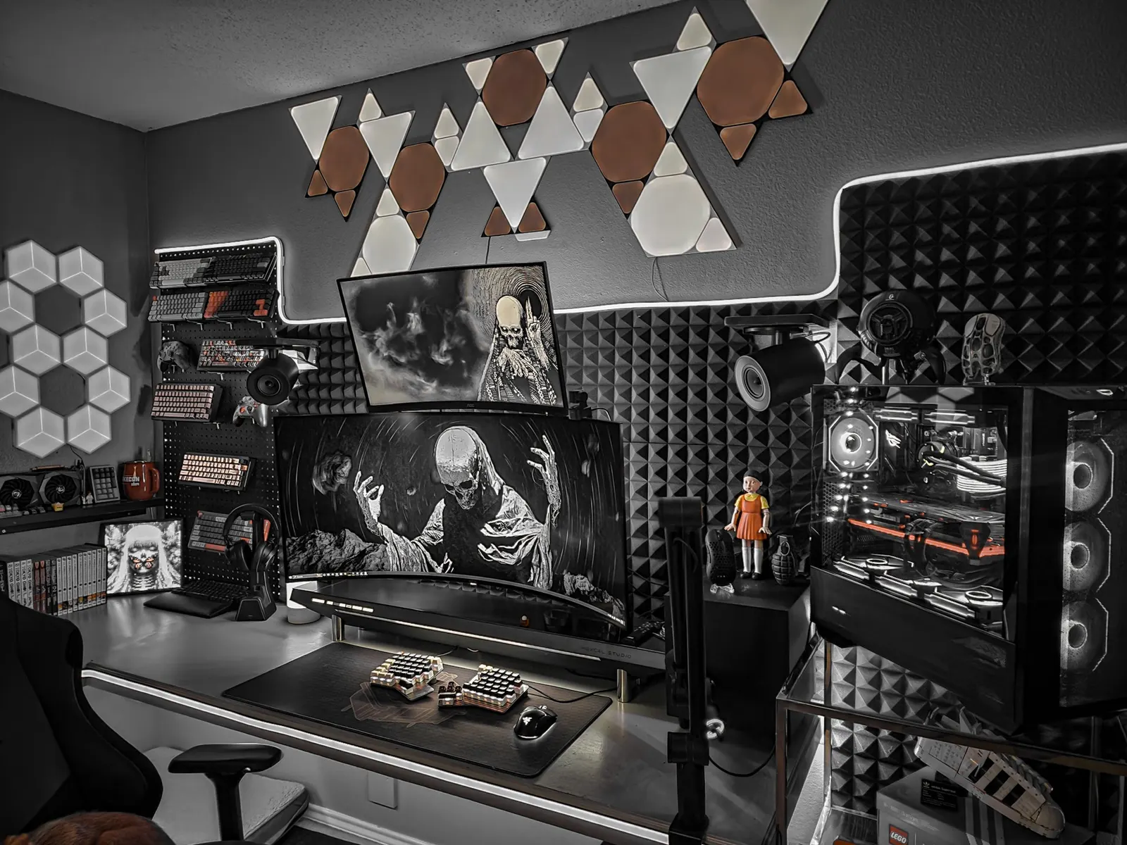 PhazerOnest's workspace — gaming setup, photo 2 of 4