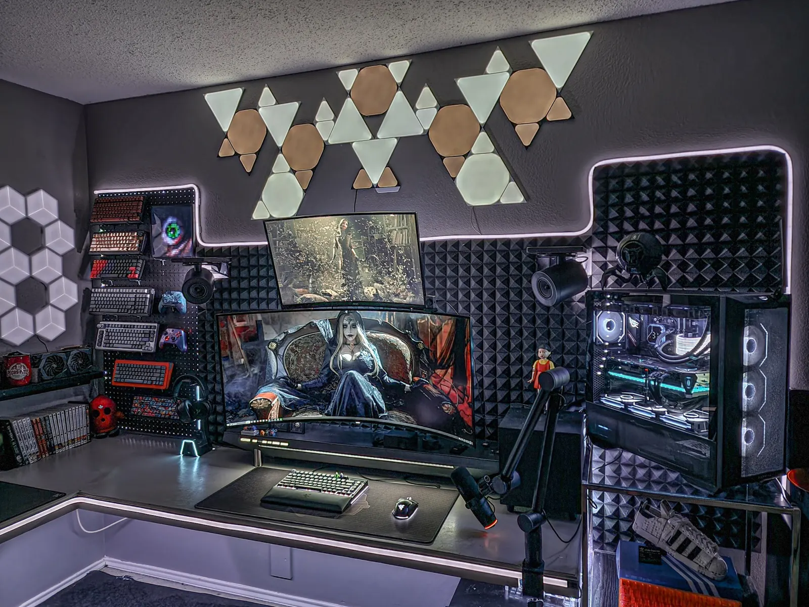 PhazerOnest's workspace — gaming setup, photo 3 of 4