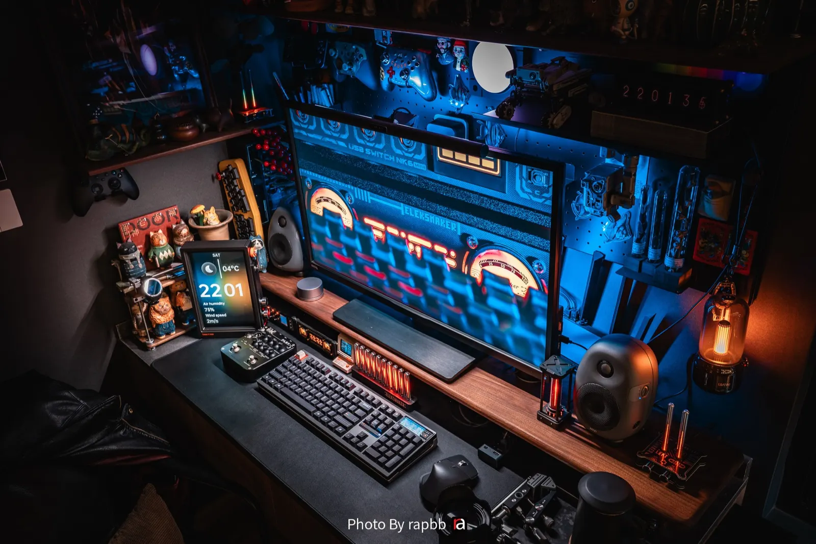 rapbb's workspace — content-creative setup, photo 4 of 4