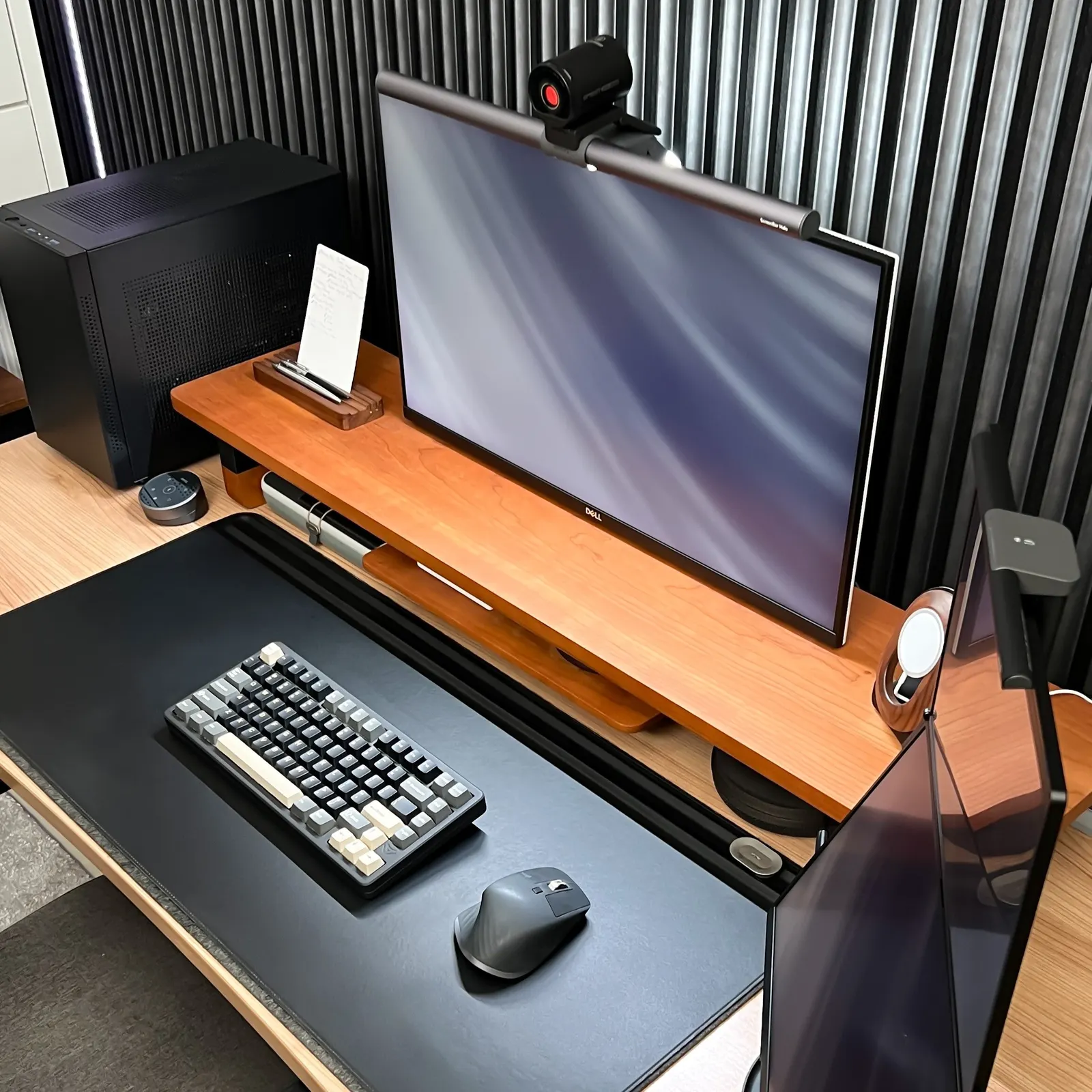 Rosdi Annuar's workspace — dev-engineering setup, photo 3 of 4
