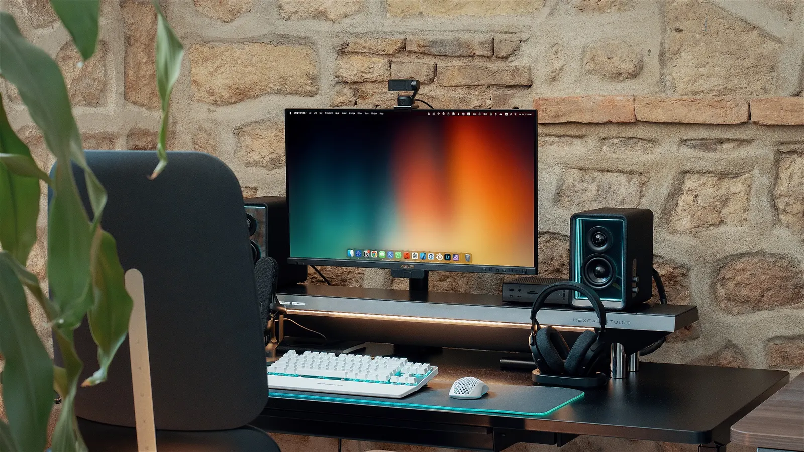 This is E's workspace — content-creative setup, photo 4 of 4