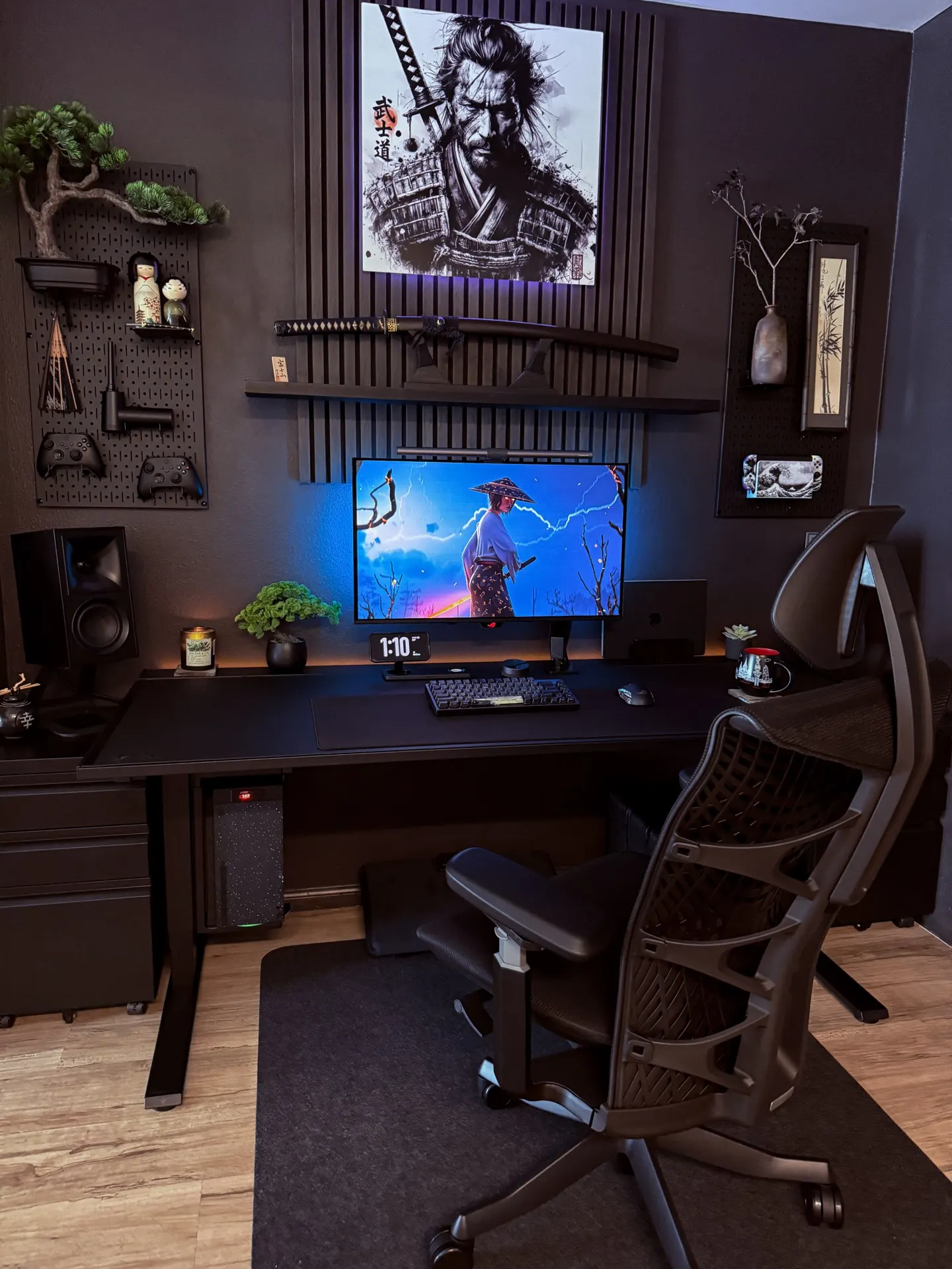 Toplyte's workspace — gaming setup, photo 3 of 4