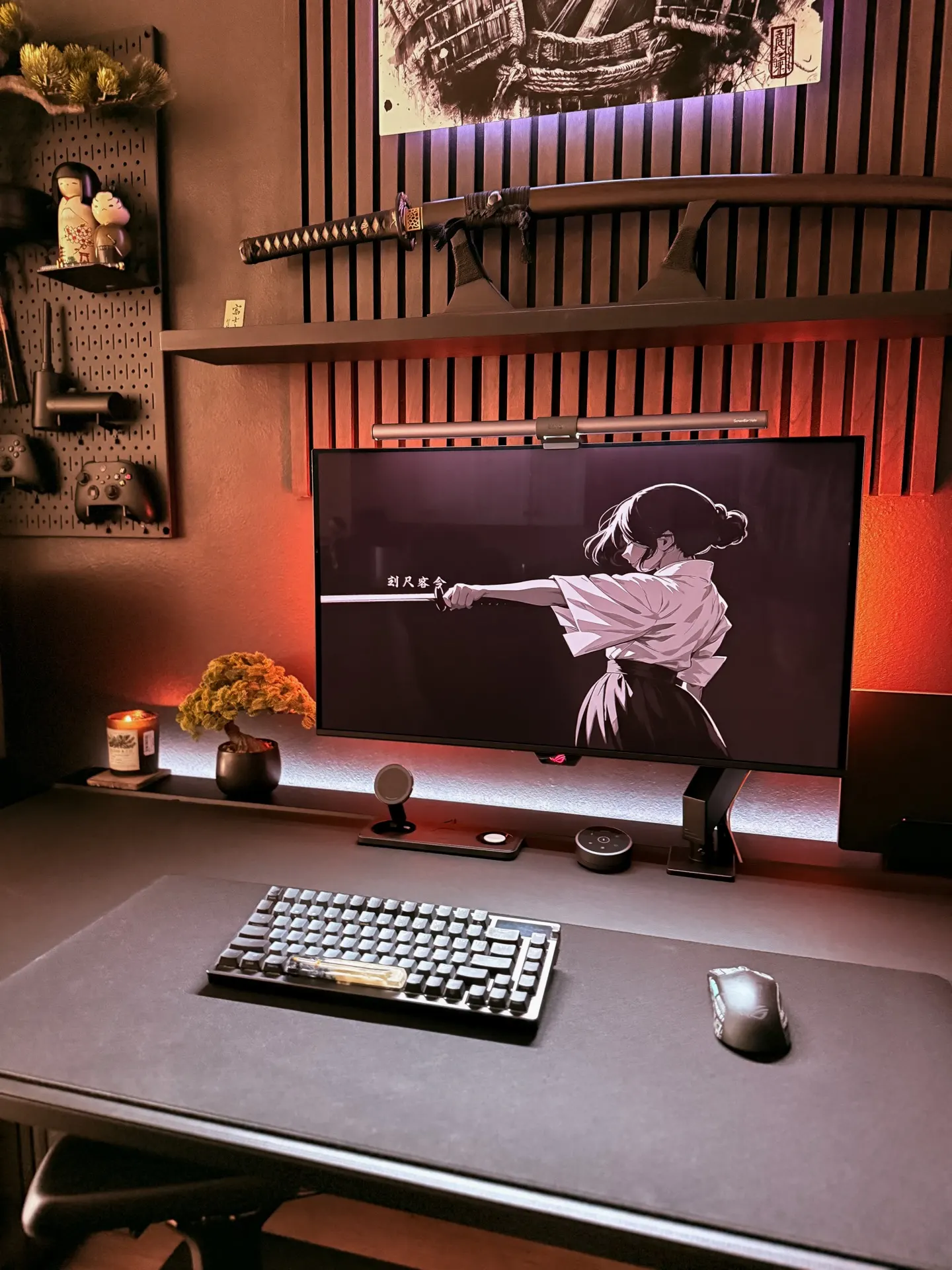 Toplyte's workspace — gaming setup, photo 4 of 4