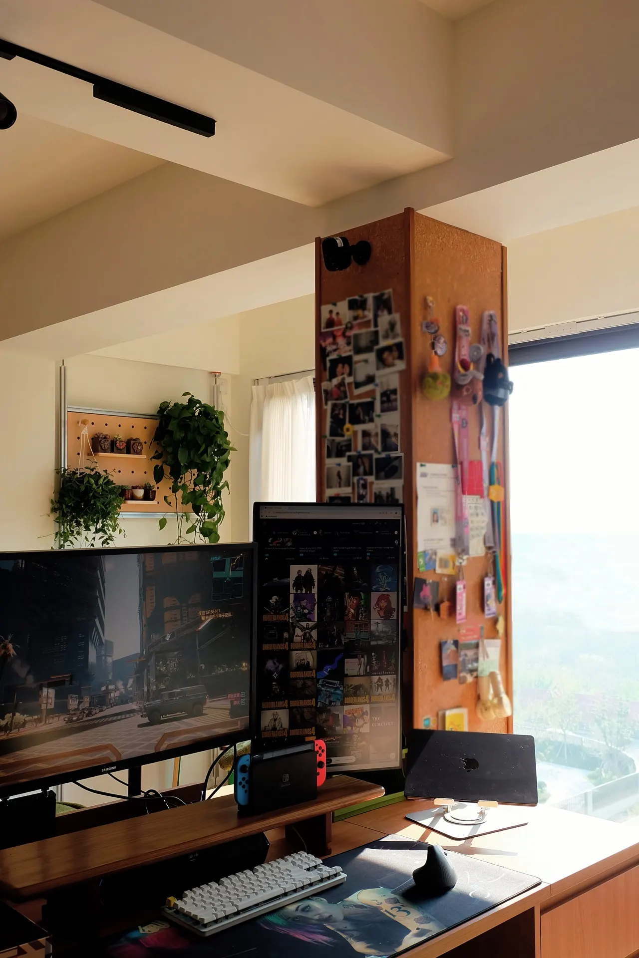 V's workspace — gaming setup, photo 2 of 4