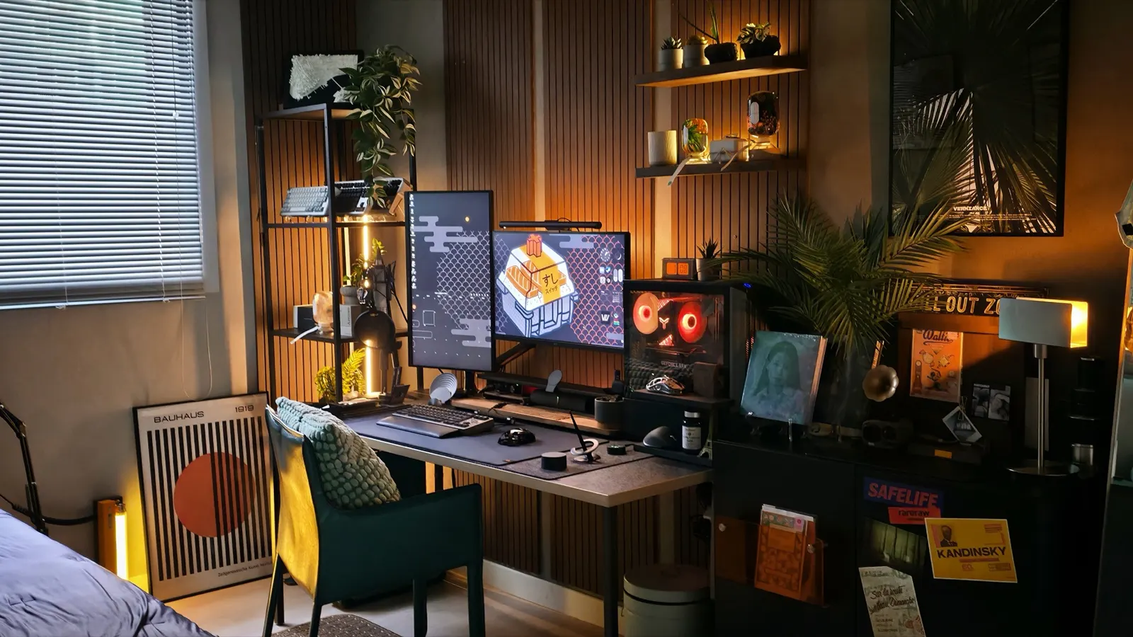 구일이's workspace — content-creative setup, photo 3 of 5
