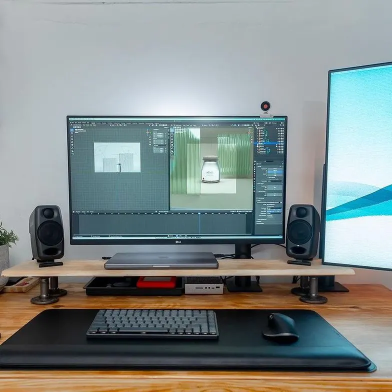 Woodley Lozamma's workspace — content-creative setup, photo 4 of 4