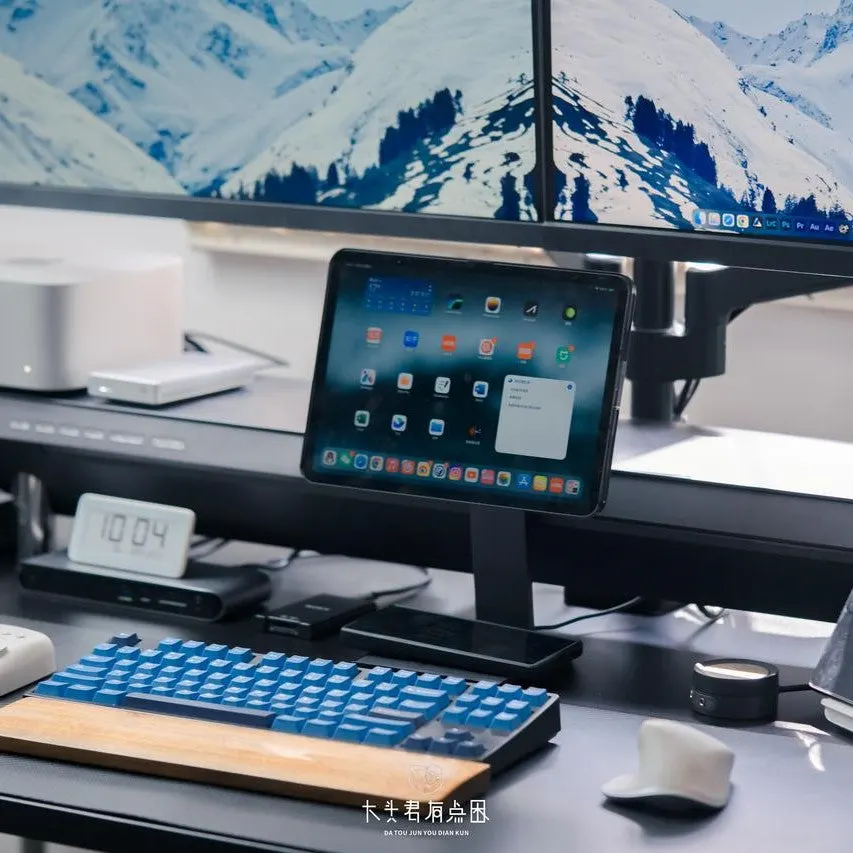 Xu Teng's workspace — study-everyday setup, photo 2 of 4