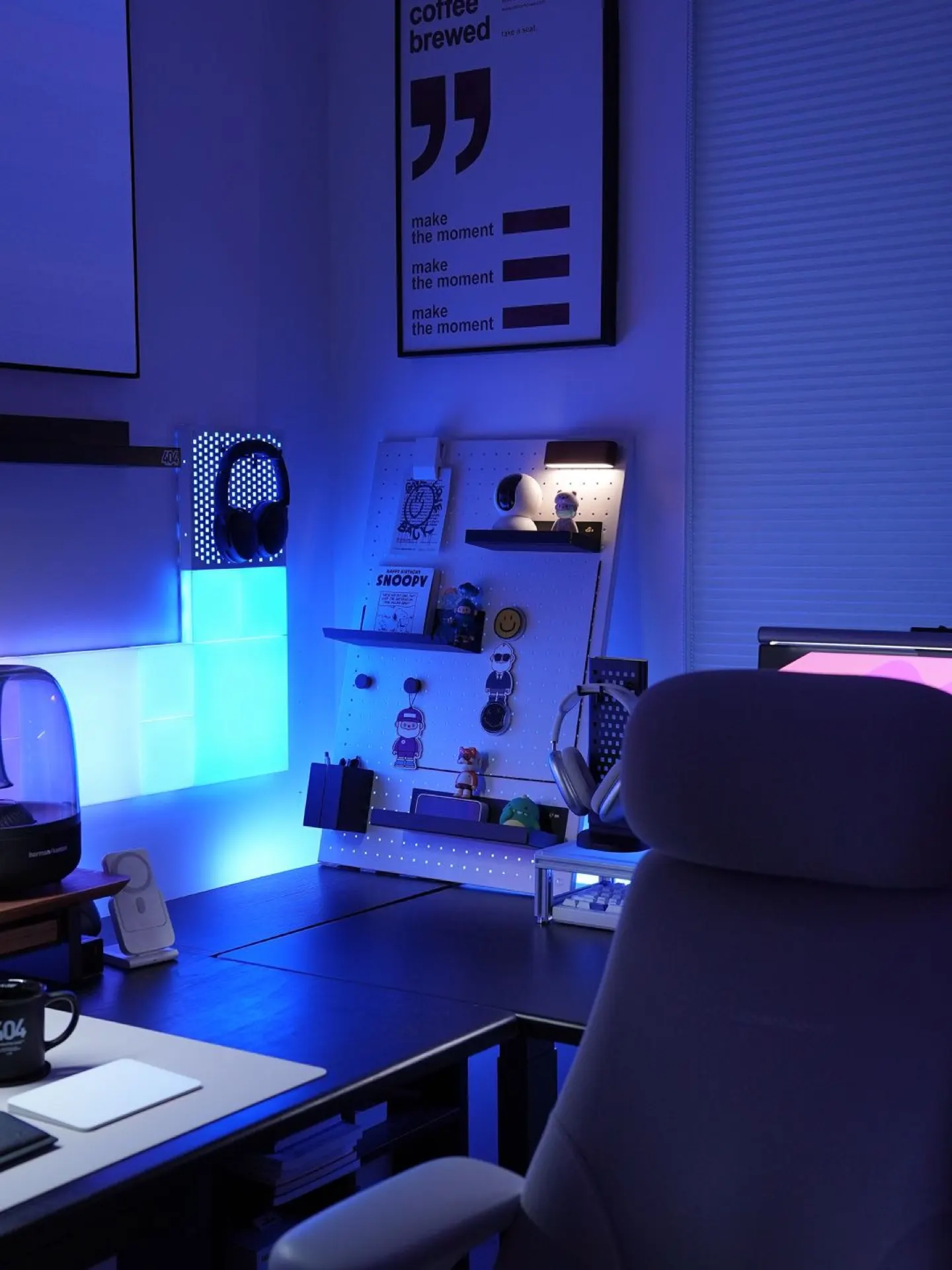 XZ's workspace — dev-engineering setup, photo 2 of 4