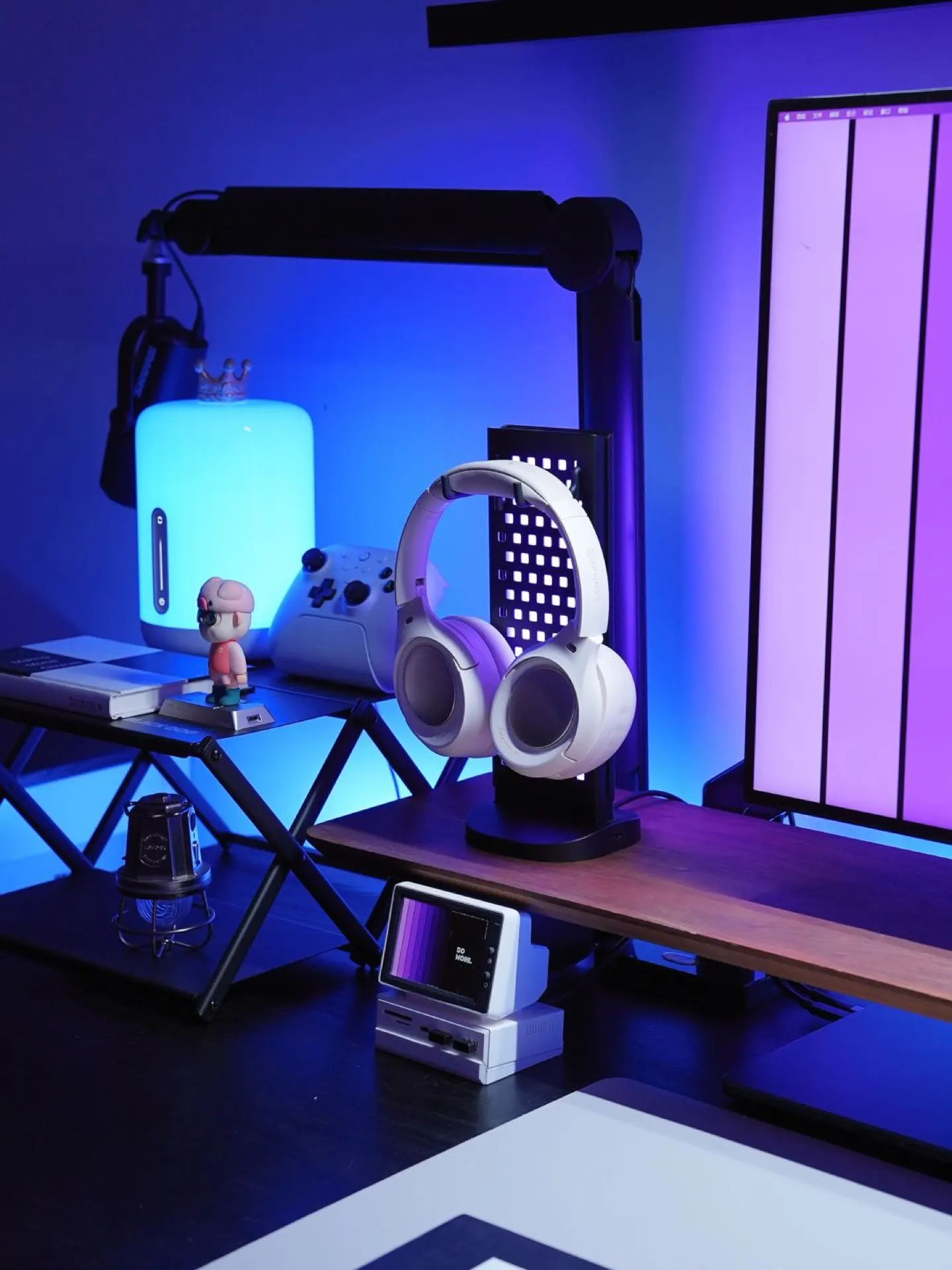 XZ's workspace — dev-engineering setup, photo 3 of 4