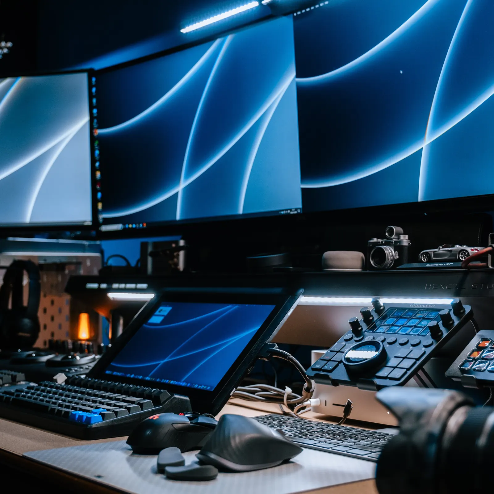 Zen's workspace — content-creative setup, photo 3 of 4